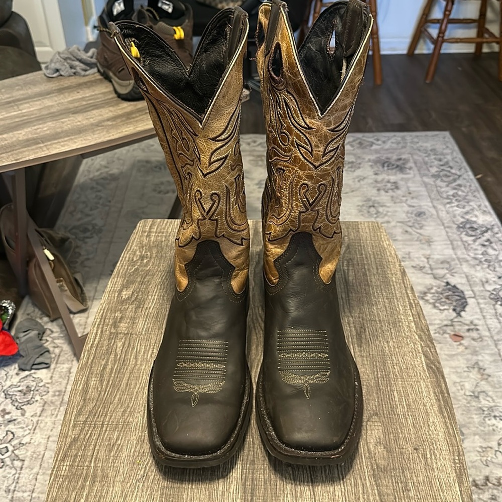 Men's western style boots